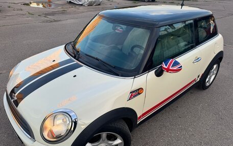 MINI Hatch, 2009 год, 550 000 рублей, 25 фотография