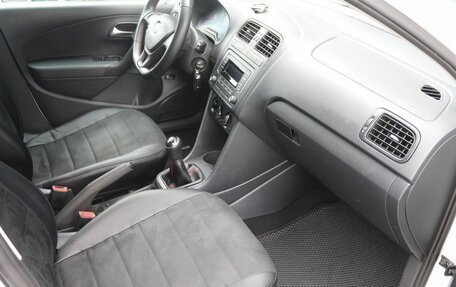 Volkswagen Polo VI (EU Market), 2017 год, 750 000 рублей, 14 фотография