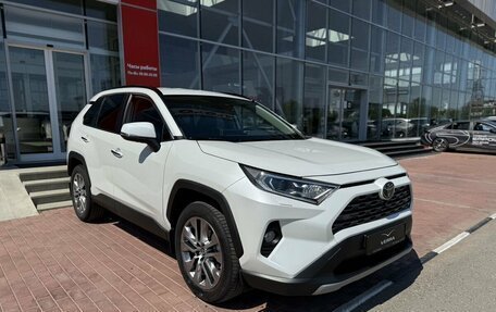 Toyota RAV4, 2021 год, 3 990 000 рублей, 4 фотография