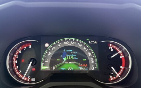 Toyota RAV4, 2021 год, 3 990 000 рублей, 10 фотография