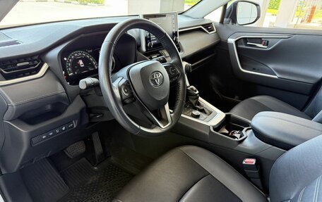 Toyota RAV4, 2021 год, 3 990 000 рублей, 11 фотография