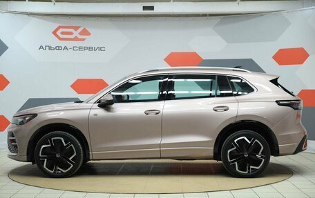 Volkswagen Tiguan, 2024 год, 4 450 000 рублей, 8 фотография