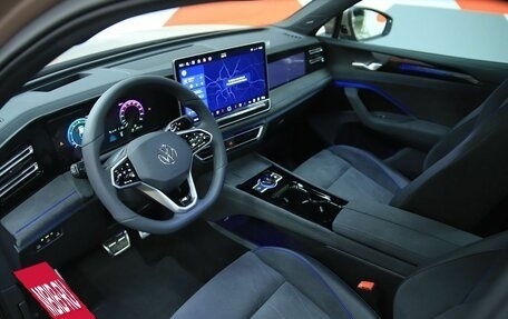 Volkswagen Tiguan, 2024 год, 4 450 000 рублей, 10 фотография