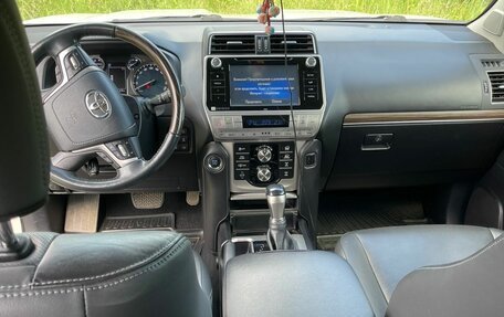 Toyota Land Cruiser Prado 150 рестайлинг 2, 2017 год, 4 870 000 рублей, 8 фотография