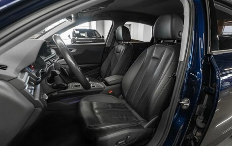 Audi A4, 2018 год, 2 450 000 рублей, 17 фотография