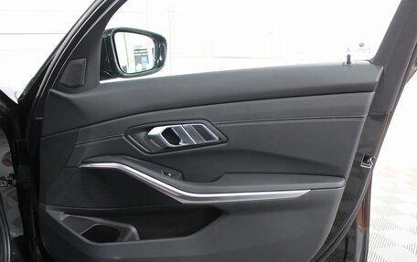 BMW 3 серия, 2021 год, 3 550 000 рублей, 21 фотография
