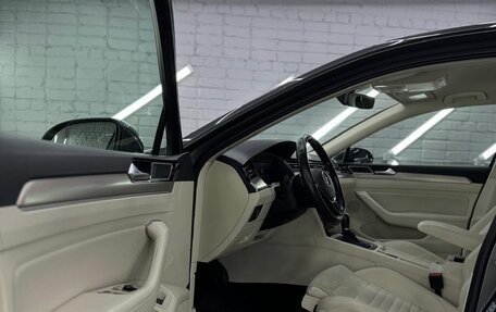 Volkswagen Passat B8 рестайлинг, 2016 год, 1 900 000 рублей, 11 фотография