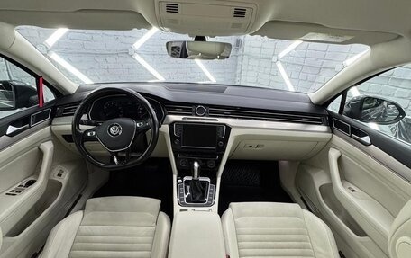 Volkswagen Passat B8 рестайлинг, 2016 год, 1 900 000 рублей, 10 фотография