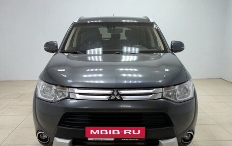 Mitsubishi Outlander III рестайлинг 3, 2014 год, 1 200 000 рублей, 2 фотография