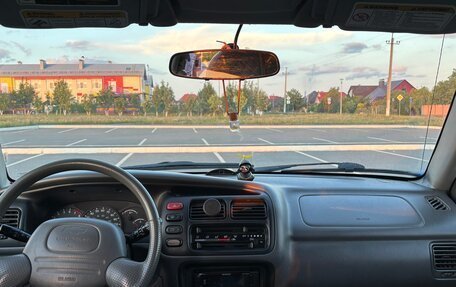 Chevrolet Tracker II, 2002 год, 550 000 рублей, 9 фотография