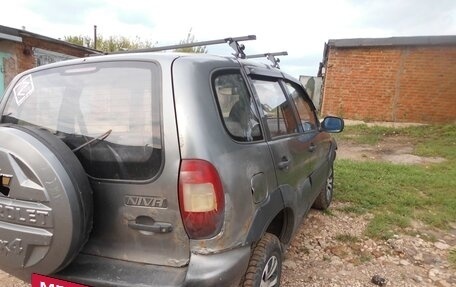 Chevrolet Niva I рестайлинг, 2004 год, 150 000 рублей, 4 фотография