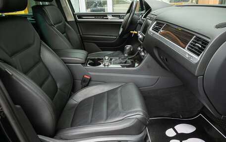 Volkswagen Touareg III, 2017 год, 3 445 000 рублей, 24 фотография