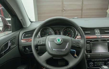 Skoda Superb III рестайлинг, 2012 год, 998 000 рублей, 2 фотография