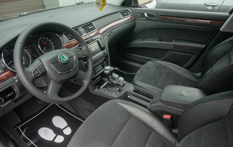 Skoda Superb III рестайлинг, 2012 год, 998 000 рублей, 15 фотография
