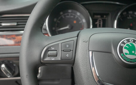 Skoda Superb III рестайлинг, 2012 год, 998 000 рублей, 17 фотография