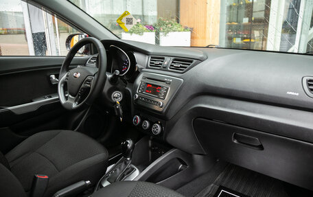 KIA Rio III рестайлинг, 2015 год, 899 000 рублей, 2 фотография