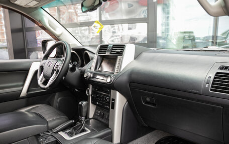 Toyota Land Cruiser Prado 150 рестайлинг 2, 2010 год, 2 498 000 рублей, 4 фотография