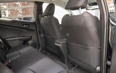 Toyota Prius IV XW50, 2018 год, 1 659 000 рублей, 6 фотография