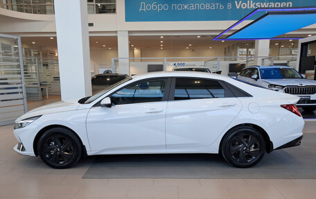 Hyundai Elantra, 2023 год, 2 312 000 рублей, 8 фотография