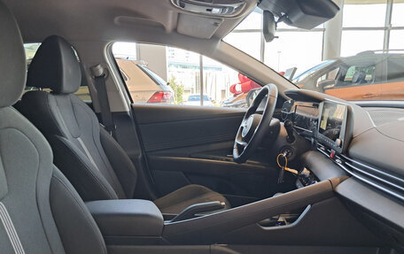 Hyundai Elantra, 2023 год, 2 312 000 рублей, 11 фотография