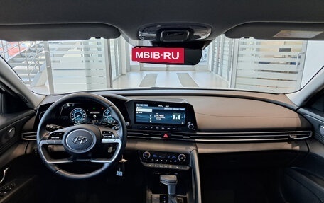 Hyundai Elantra, 2023 год, 2 312 000 рублей, 14 фотография