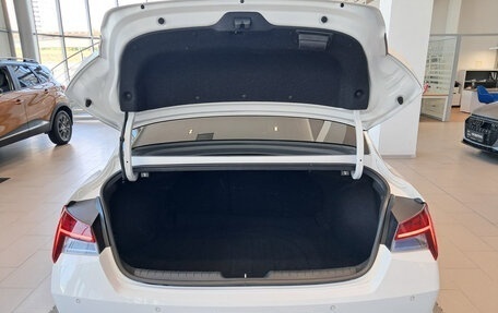 Hyundai Elantra, 2023 год, 2 312 000 рублей, 10 фотография
