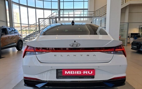 Hyundai Elantra, 2023 год, 2 312 000 рублей, 6 фотография