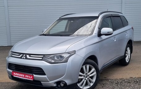 Mitsubishi Outlander III рестайлинг 3, 2012 год, 1 350 000 рублей, 1 фотография