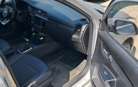 KIA Rio IV, 2018 год, 1 400 000 рублей, 5 фотография