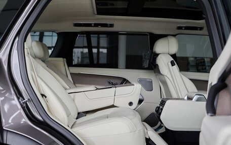 Land Rover Range Rover IV рестайлинг, 2025 год, 27 000 000 рублей, 12 фотография