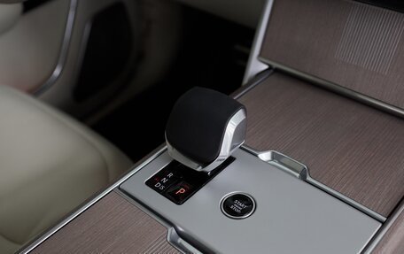 Land Rover Range Rover IV рестайлинг, 2025 год, 27 000 000 рублей, 21 фотография