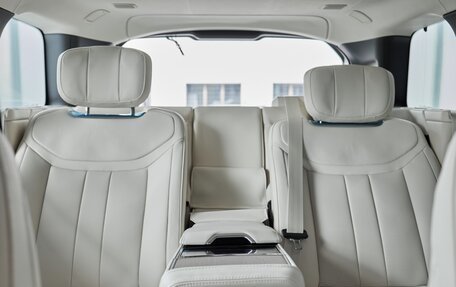 Land Rover Range Rover IV рестайлинг, 2025 год, 27 000 000 рублей, 16 фотография