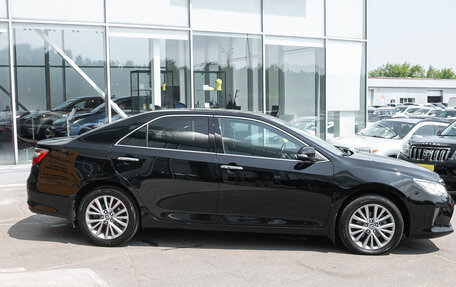 Toyota Camry, 2016 год, 1 997 000 рублей, 17 фотография