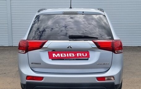 Mitsubishi Outlander III рестайлинг 3, 2012 год, 1 350 000 рублей, 6 фотография