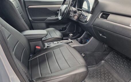 Mitsubishi Outlander III рестайлинг 3, 2012 год, 1 350 000 рублей, 9 фотография