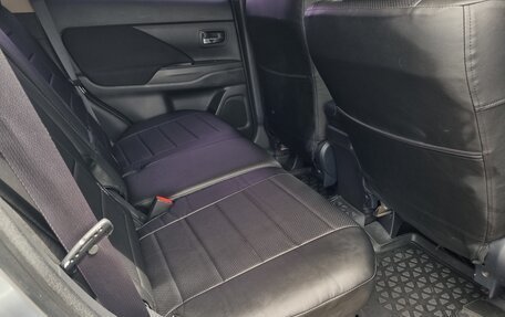 Mitsubishi Outlander III рестайлинг 3, 2012 год, 1 350 000 рублей, 10 фотография