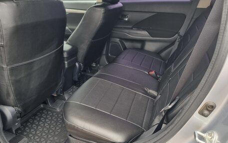 Mitsubishi Outlander III рестайлинг 3, 2012 год, 1 350 000 рублей, 8 фотография