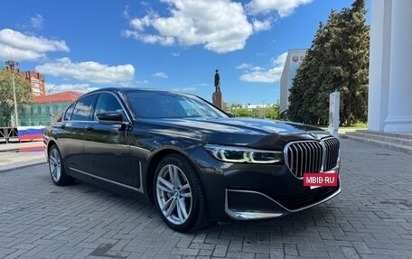 BMW 7 серия, 2019 год, 5 300 000 рублей, 3 фотография