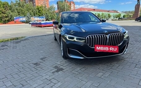 BMW 7 серия, 2019 год, 5 300 000 рублей, 2 фотография