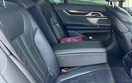 BMW 7 серия, 2019 год, 5 300 000 рублей, 13 фотография