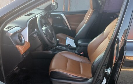 Toyota RAV4, 2017 год, 2 200 000 рублей, 7 фотография