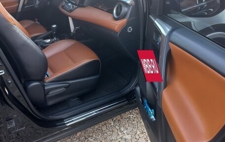 Toyota RAV4, 2017 год, 2 200 000 рублей, 10 фотография