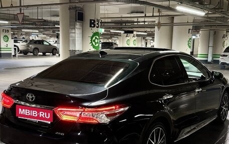 Toyota Camry, 2023 год, 3 550 000 рублей, 4 фотография