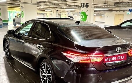 Toyota Camry, 2023 год, 3 550 000 рублей, 5 фотография