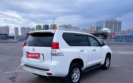 Toyota Land Cruiser Prado 150 рестайлинг 2, 2010 год, 2 450 000 рублей, 5 фотография