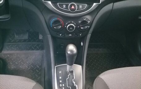 Hyundai Solaris II рестайлинг, 2013 год, 605 000 рублей, 20 фотография
