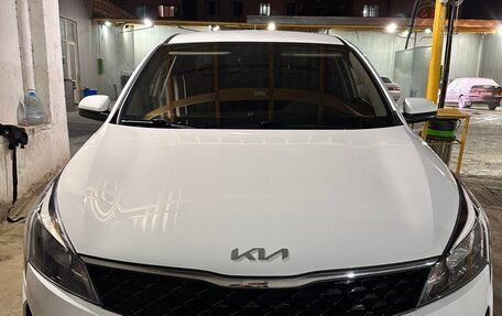 KIA Rio IV, 2022 год, 2 050 000 рублей, 3 фотография