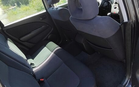 Mitsubishi Outlander III рестайлинг 3, 2008 год, 700 000 рублей, 3 фотография