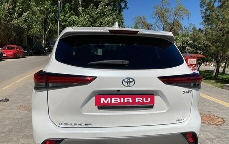 Toyota Highlander, 2024 год, 5 300 000 рублей, 7 фотография