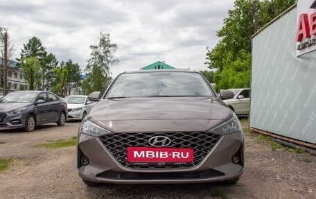 Hyundai Solaris II рестайлинг, 2022 год, 1 675 000 рублей, 2 фотография